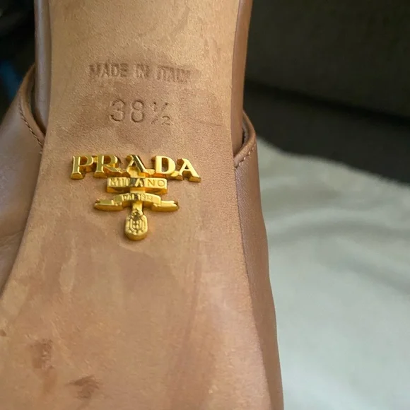 Prada shoes - Picture 4 of 4